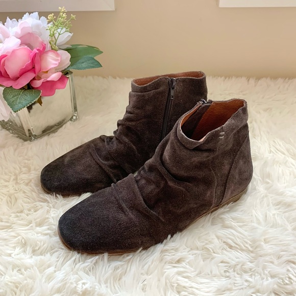 NEW Jeffrey Campbell Suede Booties - Picture 4 of 15